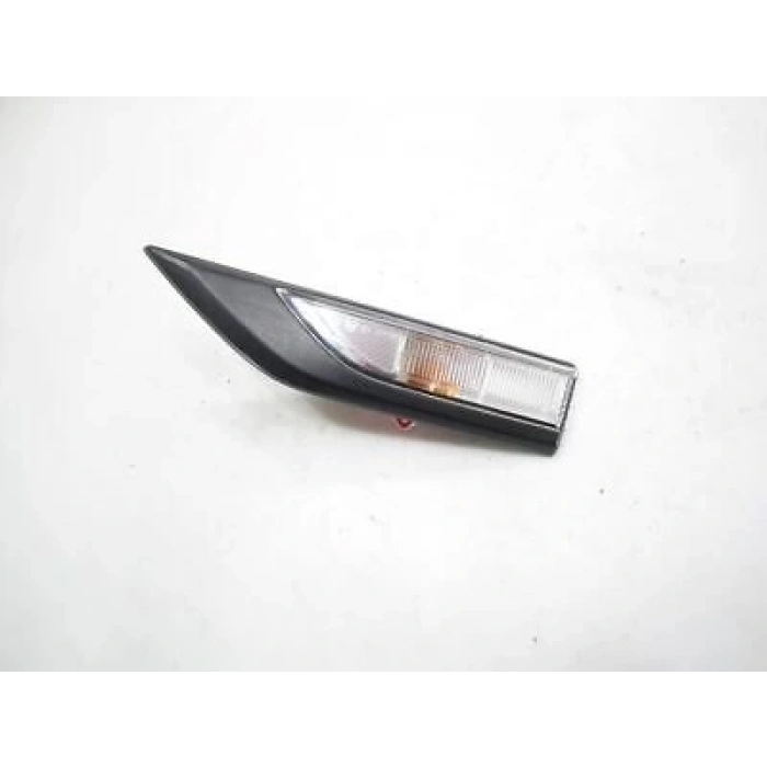 Vw Caddy 2015-2020 Çamurluk Sinyali Sol Sıyah-Duylu-Ampullu (Oem No:2K5949101)