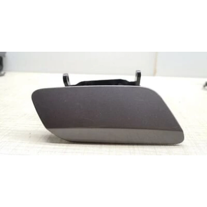 Vw A6 2018- Far Yıkama Kapağı Sağ  (Oem No:4K0955276)