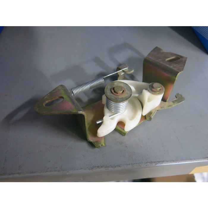 Renault R - 12 77- Motor Kaput Kilidi  (Oem No:7700505159)