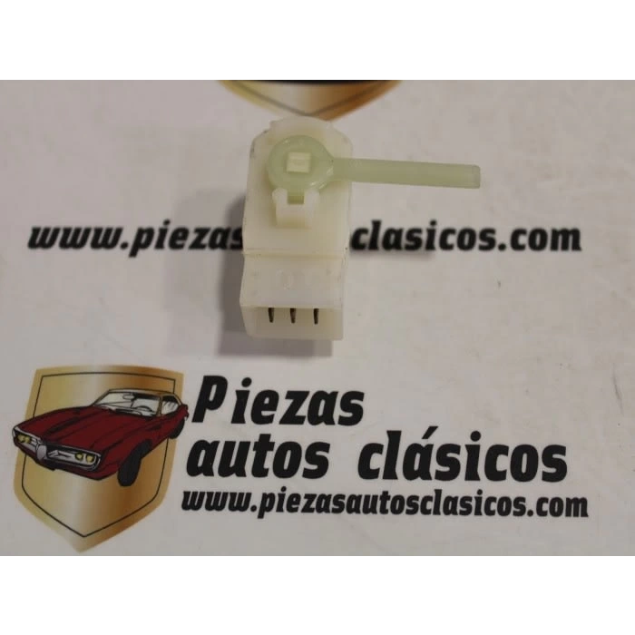 Renault R. 9 88- Kapı Kilit Envansörü Sağ  (Oem No:7701349463)