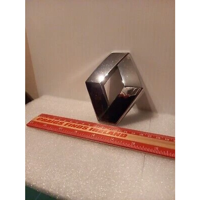 Renault Symbol 2009- Ön Panjur Arması  (Oem No:8200115114)