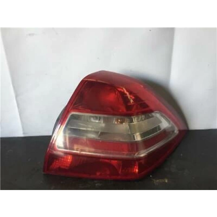 Renault Megane 2006-2010 Stop Lambası Sağ (Duylu) (Oem No:8200417347)
