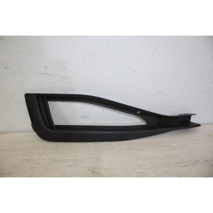 Vw Passat 2018- Sis Far Kapağı Sol Sis Far Delıklı-Pütürlü (Oem No:3G0853665K)