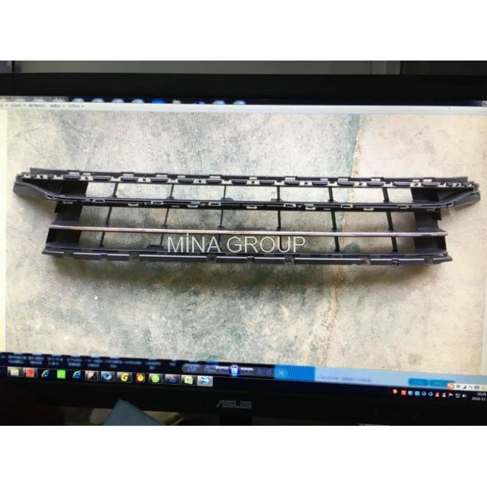 Vw Passat 2013- Tampon Panjurusı Orta Kromlu (Oem No:3G0853671K)