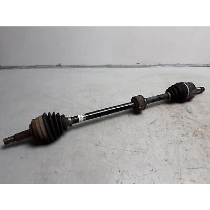 Japon Yaris (P13) 1.4 D4D 2012- Aks Komple Ön Sağ . (Oem No:434100D331)