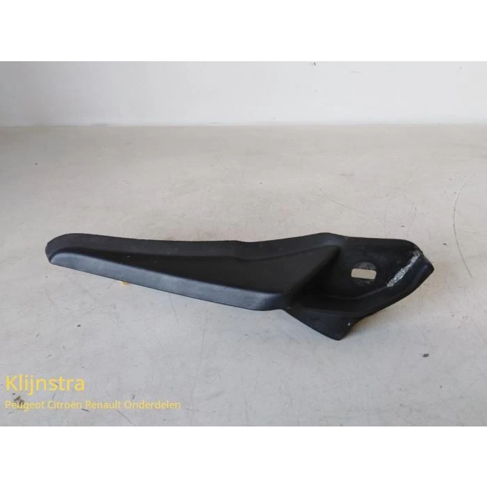 Renault Clio Iv 2012- Ön Cam Lastiği Ön Cam Izgara Bakalatı Sağ (Oem No:668628650R)