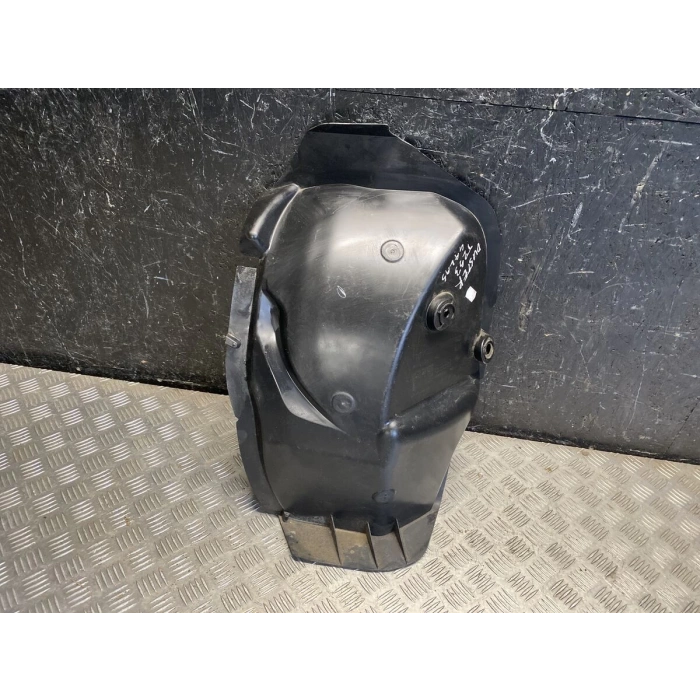 Renault Duster 2018- Çamurluk Davlumbazı Arka Sol  (Oem No:767491249R)