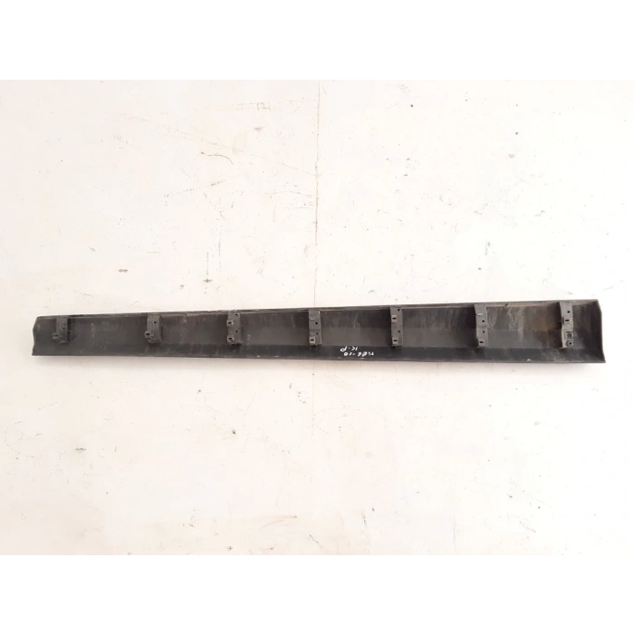 Renault Megane Iıı  2008  Kapı Bandı Ön Sol Klıpslı (Oem No:808770001R)