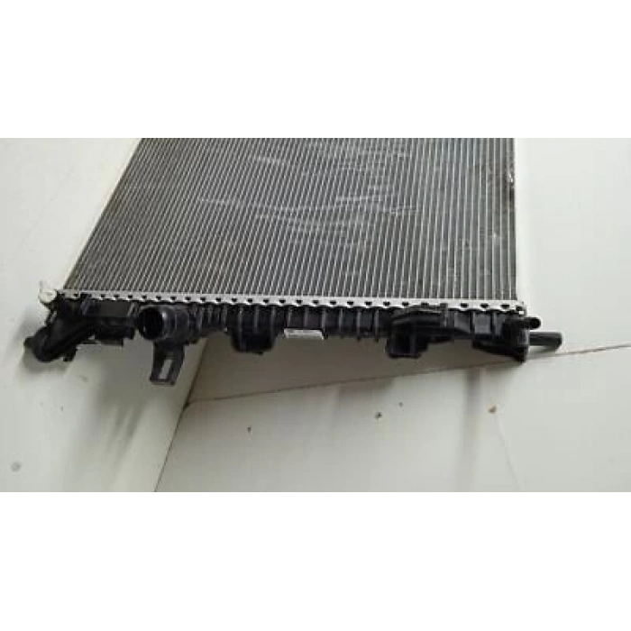 Ford Focus  2018- Su Radyatörü Otomatik Vites (Oem No:Jx618005Bd)