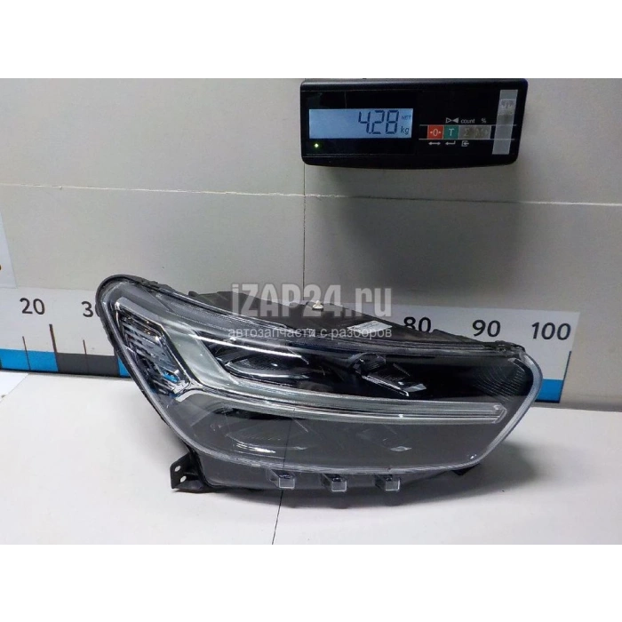 Ford Volvo Xc40 (536) Mild-Hybrid 2022- Far Sağ  (Oem No:31656878)