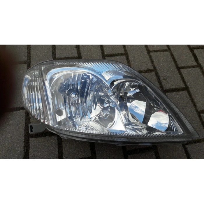 Far Corolla 2002-2006 Sedan Elektrikli Sağ (Oem No:8113002180)