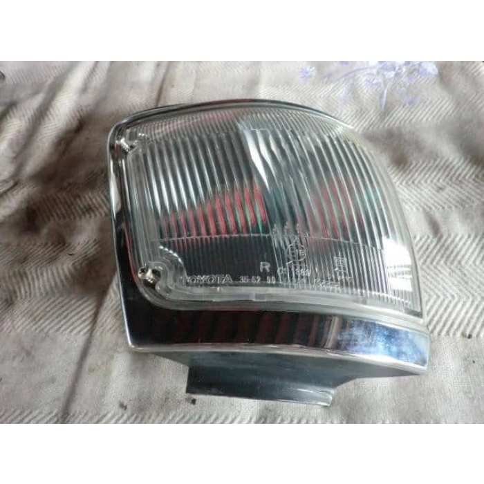 Japon 4 Runner (Rn1) 43923 1992-1995 Sinyal Lambası Sağ Krom (Oem No:8161035180)