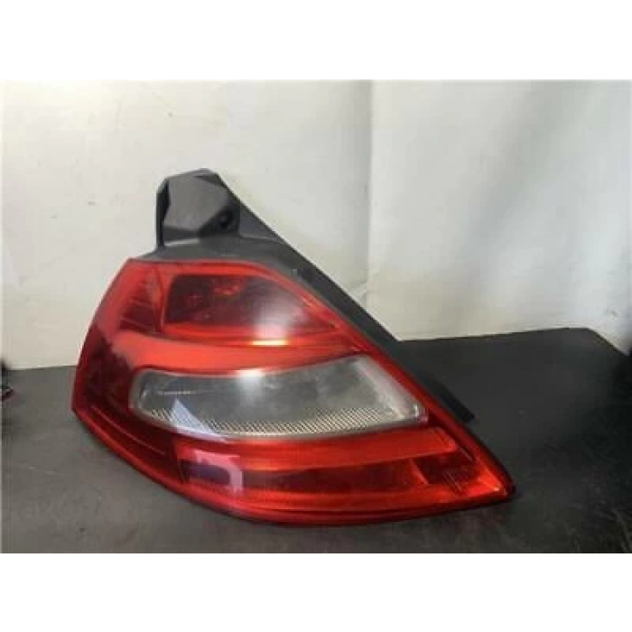 Renault Megan Iı Hb 2006- Stop Lambası Sol Hb (Oem No:8200413214)