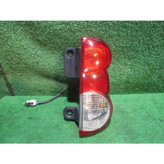 Japon Nv200 / Evalia Bus 1.5 Dci 90 (M20, M20M) 11  Sonrası  Stop Lambası Sağ  (Oem No:26550Jx00A)