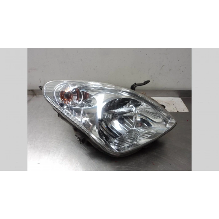 Japon Pıxo (Ua0) 1.0 09  Sonrası  Far Sağ  (Oem No:267054A00F)