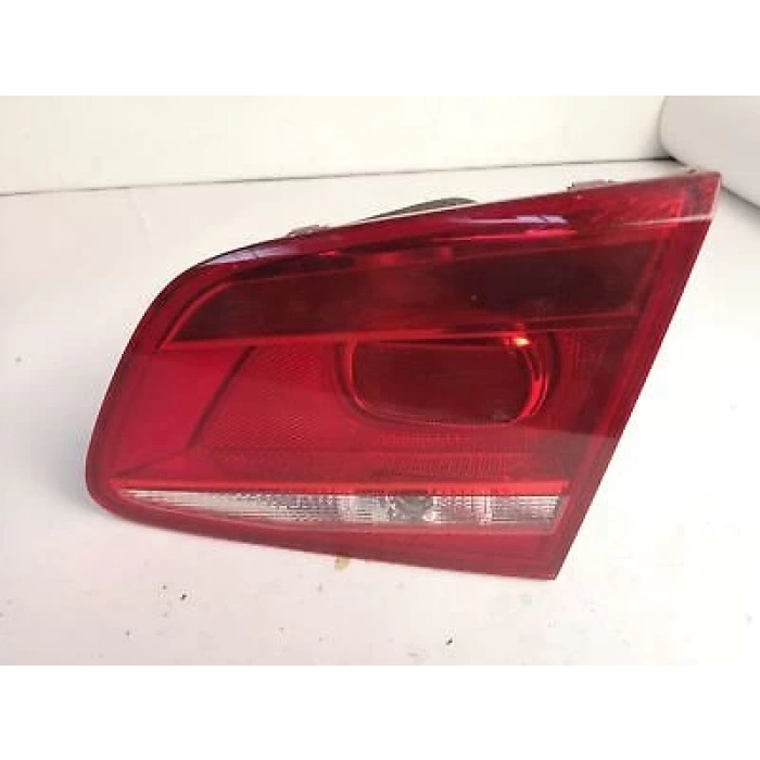 Stop Lambası Passat 2010-2013 İç Sağ (Oem No:3Ae945094J)