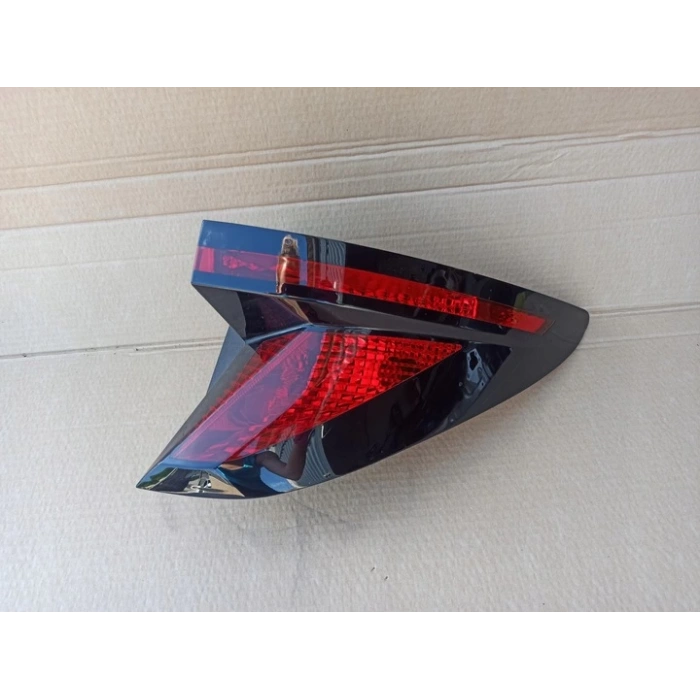 Kore Tucson 1.6 T-Gdi Hybrid 2020  Sonrası  Stop Lambası Sağ  (Oem No:92402N7000)