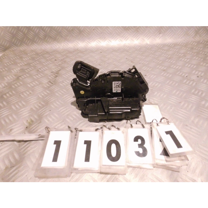 Vw Golf7-Passat- A3 Leon-Octavia 2013- Kapı Kilidi Arka Sağ  (Oem No:5G4839016A)