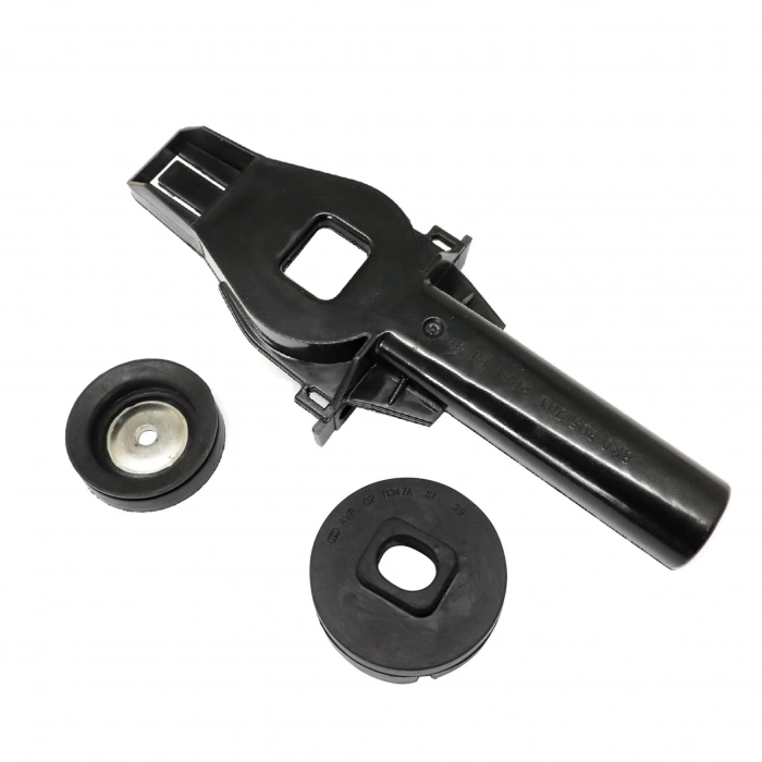 Vw  A4  A5  A6  Q3 Q5   2008  Radyatör Takozu Alt  (Oem No:8K0121276A)