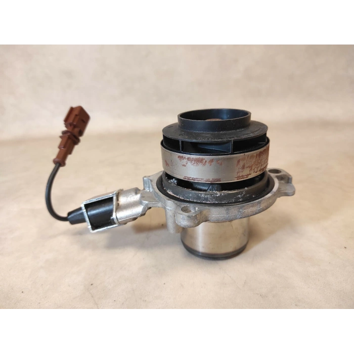 Vw Golf7- A3 Leon-Passat-Tiguan-Caddy-T6 Clha-Clhb-Dcxa-Crlb-Crkb-Cuvc-Cxxb-Cxfa-Cxha-Cxhb-Cxga-Cxgb 1,6 Tdı-2,0 Tdı 2013- Devirdaimsoketsız (Oem No:04L121011)