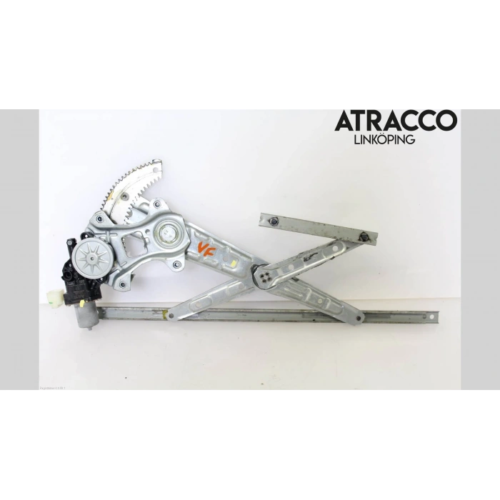 Cam Krikosu L200 2015-2019 Elektrikli Ön Sol Motorlu (Oem No:5713A471)