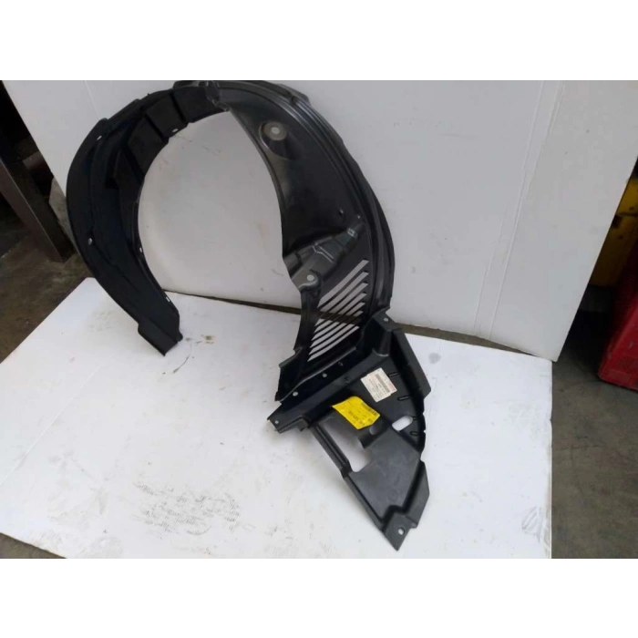 Çamurluk Davlumbazı Corolla 2003-2006 Ön L (Oem No:5387602081)