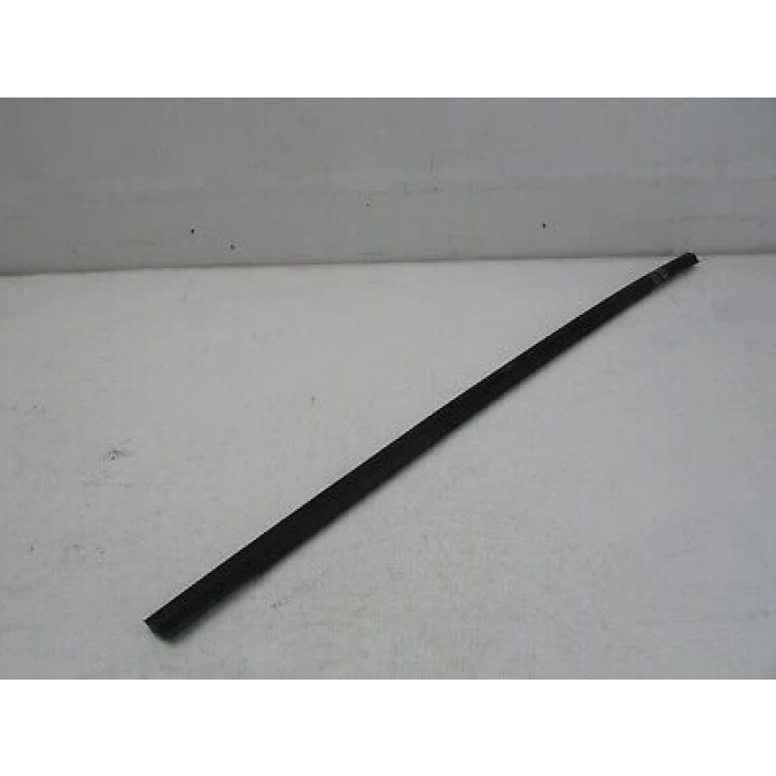 Cam Sıyırıcı Arka Sağ Elantra 2006-09 (Oem No:832202H000)