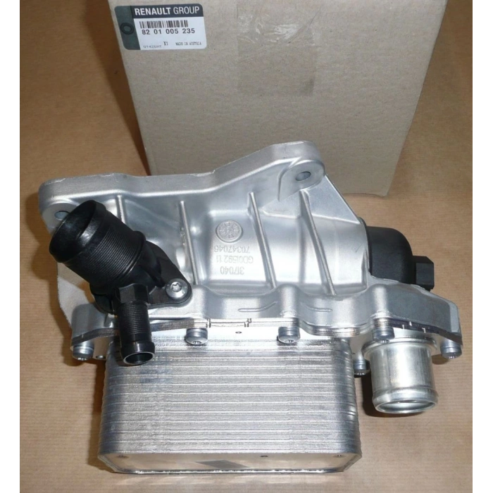 Renault Master Iıı 2,3 Dcı 2010- Yağ Soğutucu Radyatörü ( Tek Kartus ) Çıft Teker (Oem No:8201005235)