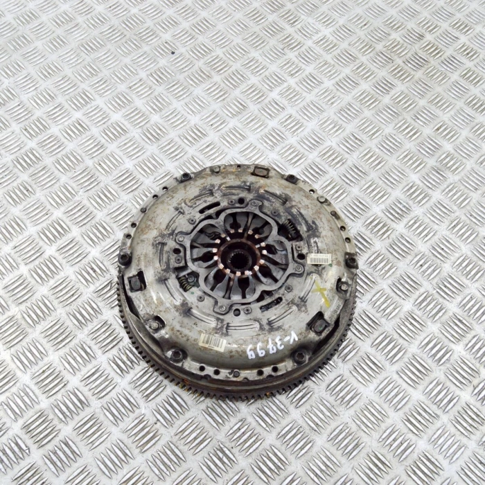 Debriyaj Seti Master Iıı 2010 Sonrası 2.3Dcı M9T Tek Teker Rulmanlı (Oem No:301011562R)