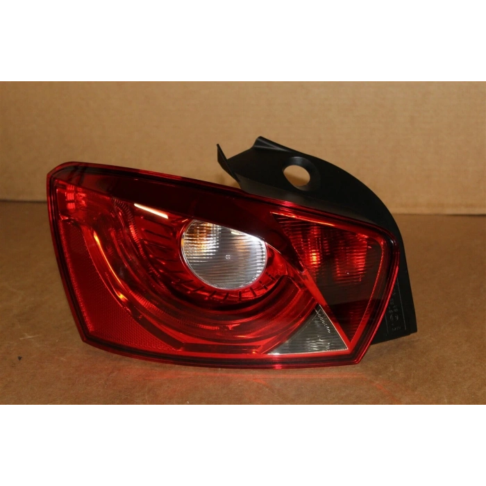 Vw İbiza  2008 2012 Stop Lambası Sol  (Oem No:6J4945095K)