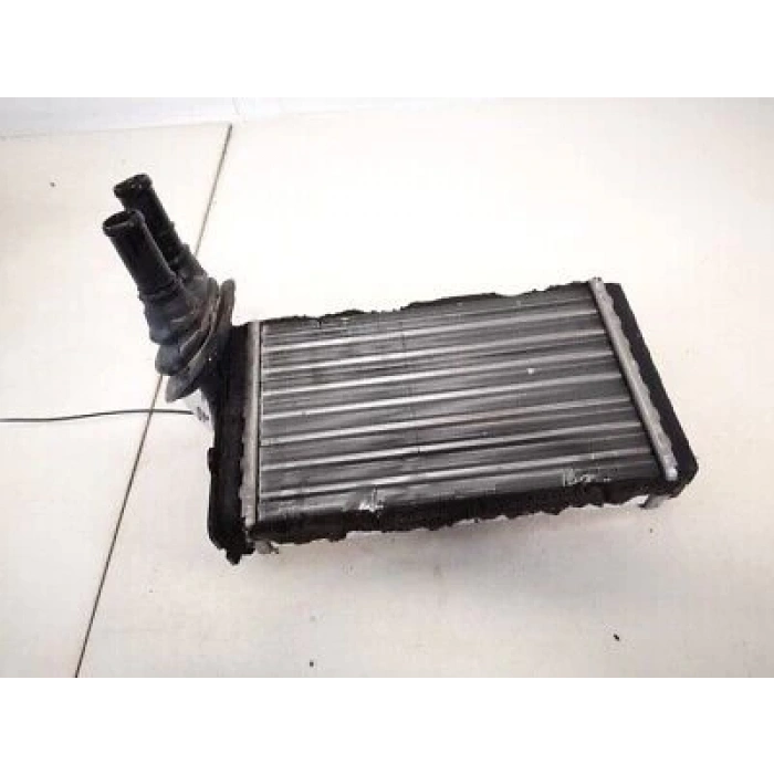 Vw Passat- A4 A80  1992-2004 Kalorifer Radyatörü 8Fh 351 311-421 (Oem No:8D1819031B)