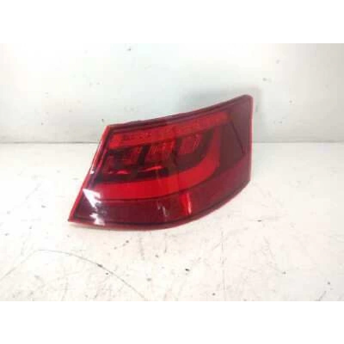 Vw A3 2013- Stop Lambası Dış Sağ Ledlı - Hatchback (Oem No:8V3945096B)