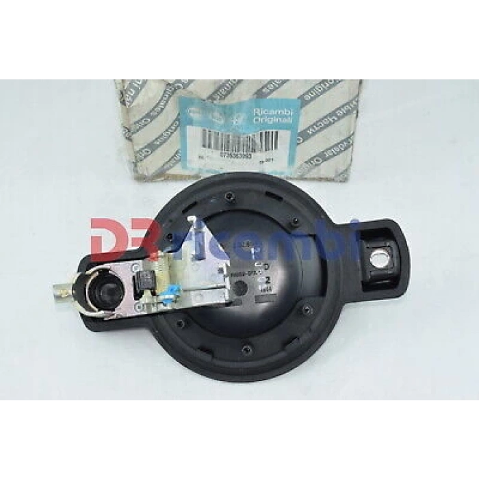 Kapı Kolu Doblo 2001-2012 Orta Dış Sağ Şifre Delikli Kapaklı Otomatik (Oem No:735363993)