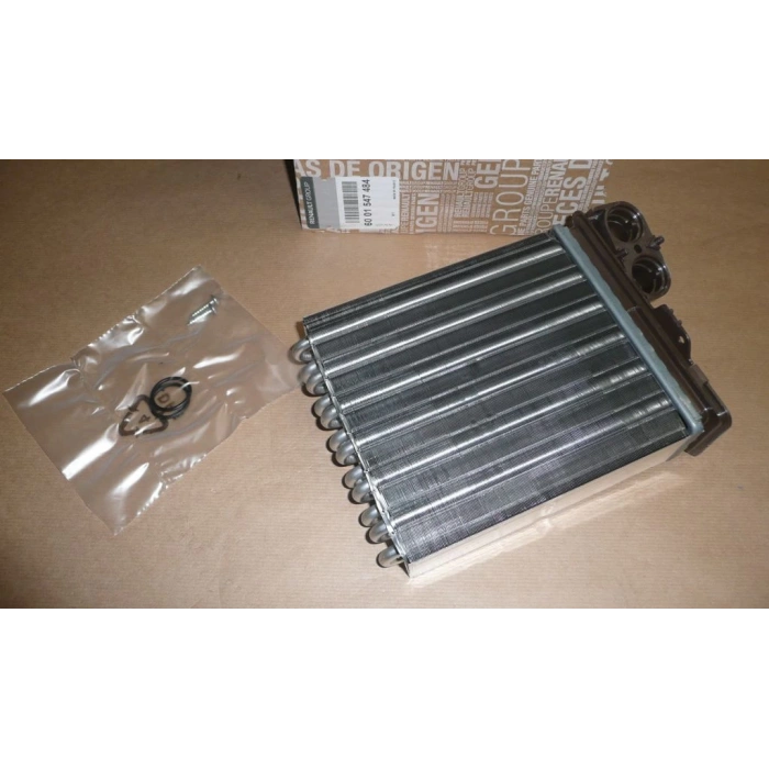 Radyatör Kalorifer Logan 2004-2012 / Logan Mcv 2007-2013 / Sandero  2008 2013 / Duster 2012 Sonrası Mekanik (Oem No:6001547484)