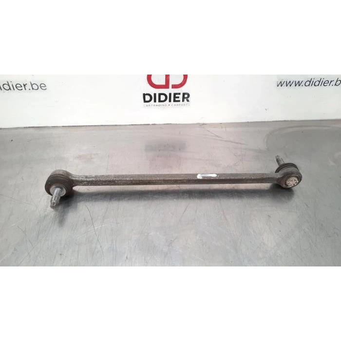 Z Rot 308 Iı 2013 Sonrası / C4 Pıcasso Iı 2013 Sonrası / 3008 2016 Sonrası / 5008 Iı 2016 Sonrası / Berlingo 2019 Sonrası / Partner 2019 Sonrası Ön (Oem No:9806907180)