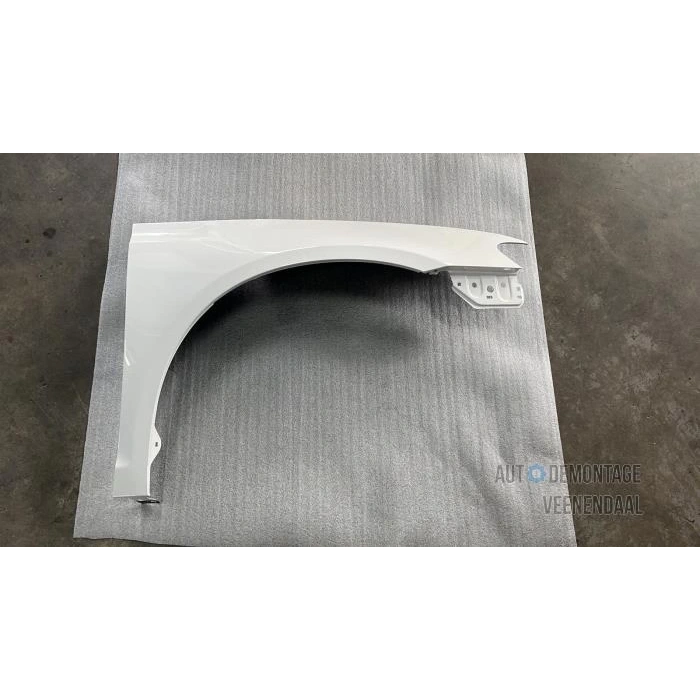 Çamurluk Scirocco 2009-2018 Ön Sağ (Oem No:1K8821106D)