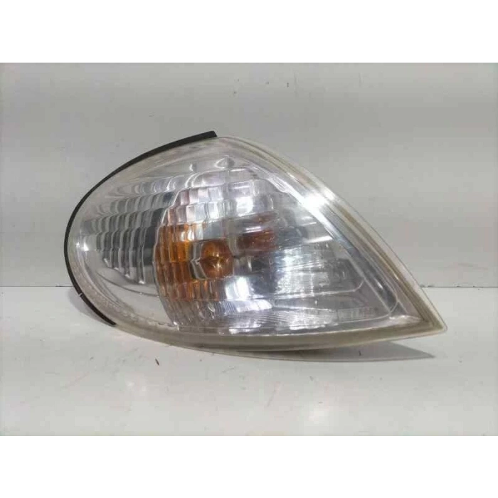 Sinyal Lambası Almera 2000-2001 Duylu Sağ (Oem No:26130Bm415)