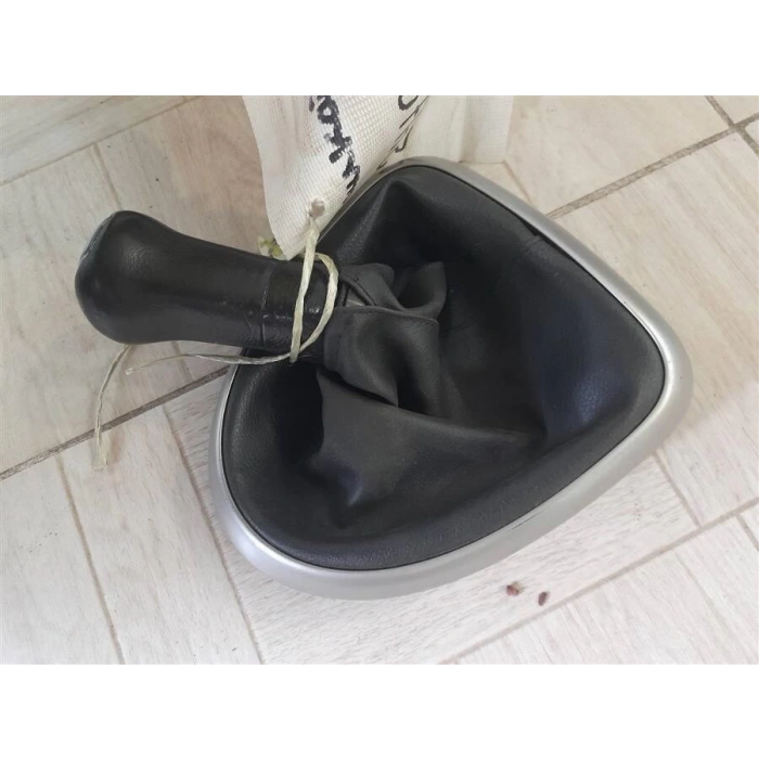 Vites Topuzu Qashaqı / Xtrail 2007-2013 5 Vites (Oem No:32865Jd100)