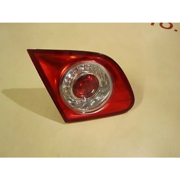 Stop Lambası Passat 2005-2009 İç Sol (Oem No:3C5945093C)