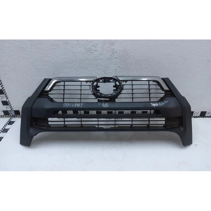 Panjur Hilux 2022 Sonrası Üst Nikelaj + Siyah Invıncıble (Oem No:53100Yp220)