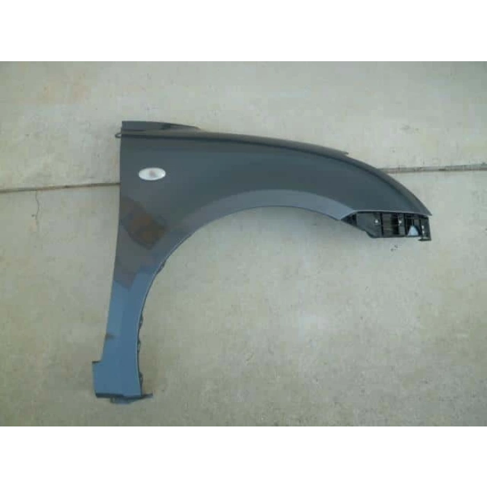 Swift Ön Çamurluk Delikli 2006 Sonrası Sağ (Oem No:5761163J01)