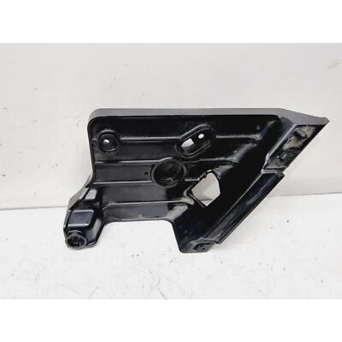Far Bağlantı Braketi Qashqai 2017-2019 Alt Sağ (Oem No:62044Hv00A)