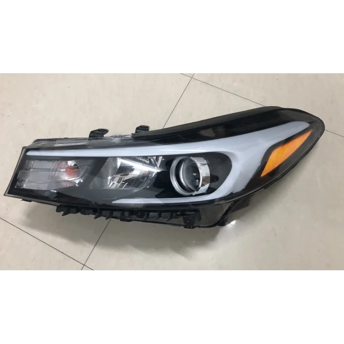 Far Cerato 2016-2020 Ledsiz Sağ (Oem No:92102A7500)