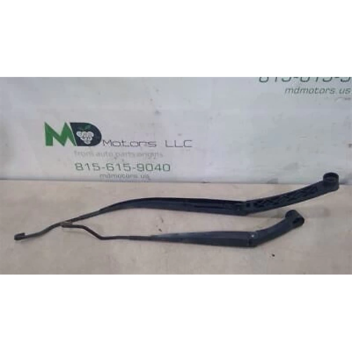 Cam Silgi Kolu Rio 2012-2016 Sağ (Oem No:983211W000)