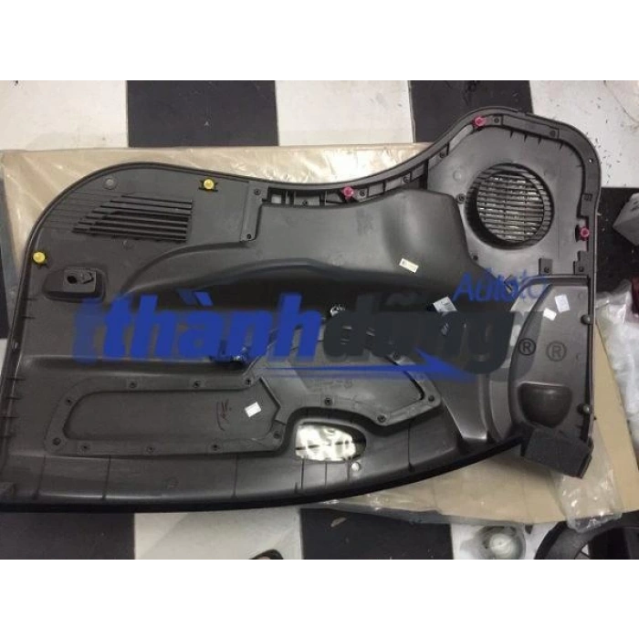 Kapı Döşemesi Kmy Ön (Düğmesiz) 2005 Sonrası Sol (Oem No:823054F010Es)