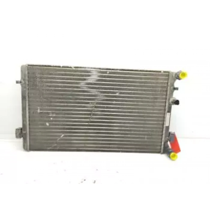 Vw Golf4-Bora- A3 Toledo-Octavia Akl-Bfq-Bcb-Agn-Agr-Ahf-Alh 1,6-1,8-1,9 Tdı 1997-2004 Su Radyatörü Mekanik (Oem No:1J0121253N)