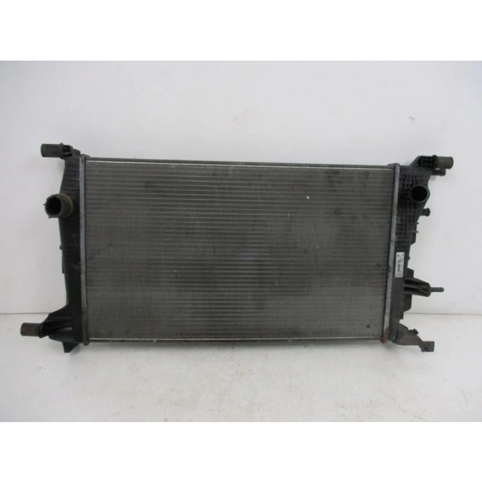 Renault Mean Iıı Scenic Iıı 1,5 Dcı  2008  Su Radyatörü  (Oem No:214105150R)