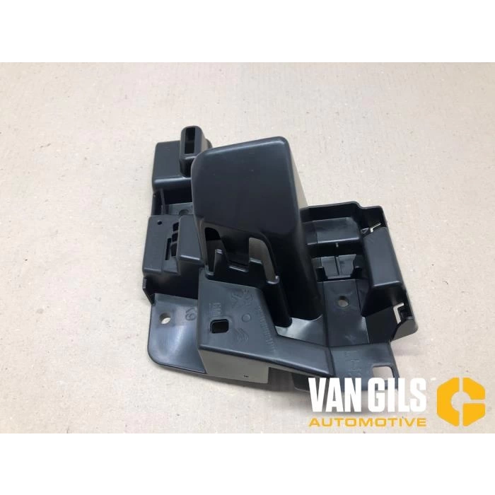 Fiat Doblo V / Combo E Rifter 2019- Tampon Braketi Arka Sol  (Oem No:9816808180)