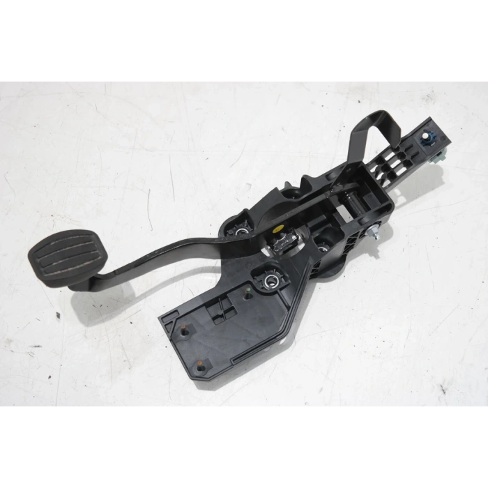 Fiat   1997-2000 Pedal  (Oem No:9816819480)