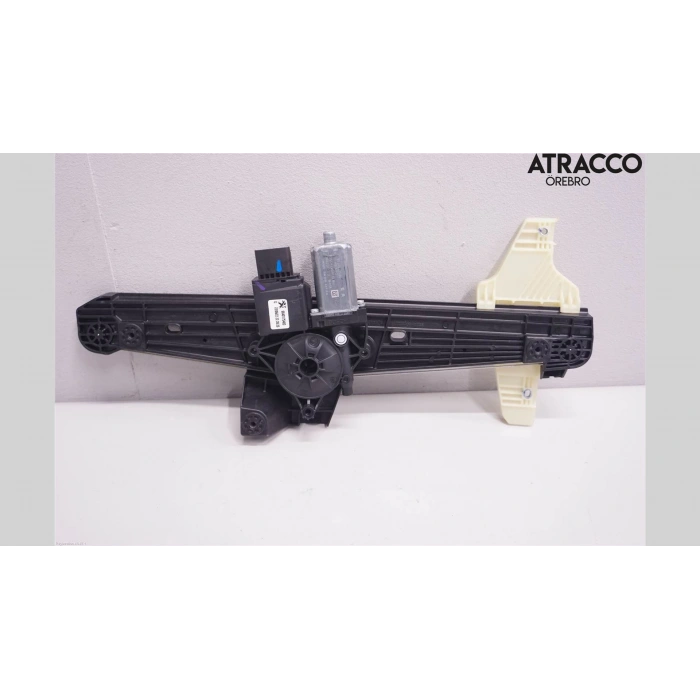 Fiat Doblo V 2022- Cam Krikosu  (Oem No:9840175480)